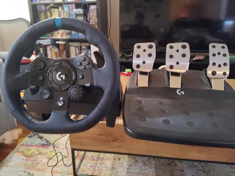 Logitech-g923-Wheel-and-Pedals-Set-Review