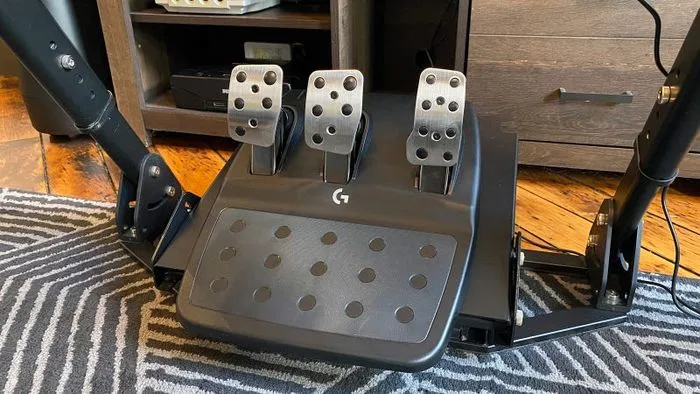Pedals-of-Logitech-G923