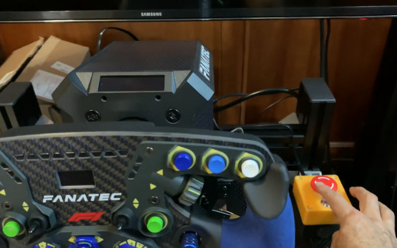 Kill-Switch-and-Remote-Power-Button-of-Fanatec