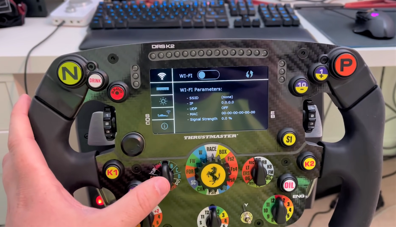 Thrustmaster-Ferrari-F1-Wheel-Display