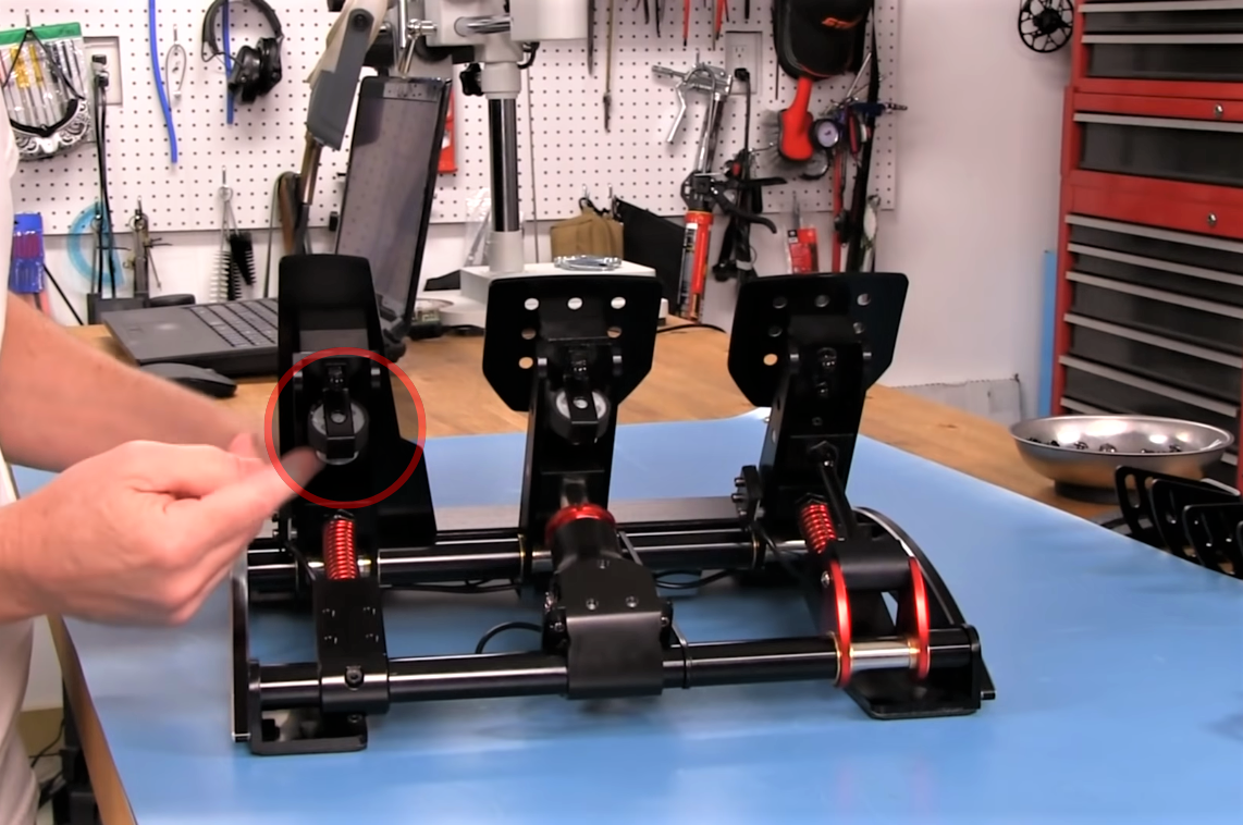 Fanatec-Clubsport-Pedals-V3-Motor